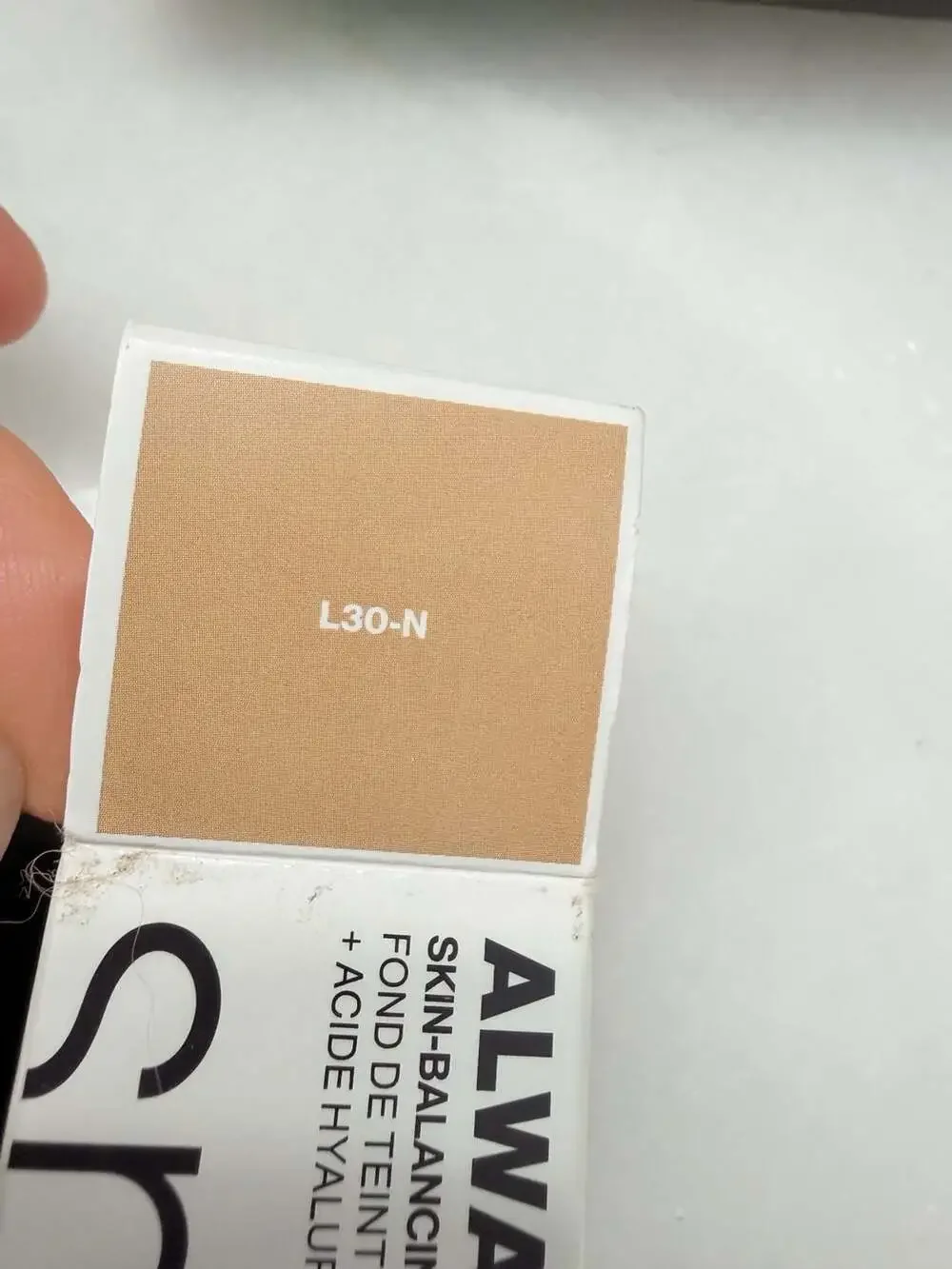 Smashbox Always On Skin-Balancing Foundation + Hyaluronic Acid and Adaptogens -